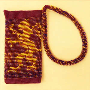 Футляры для телефонов из бисера