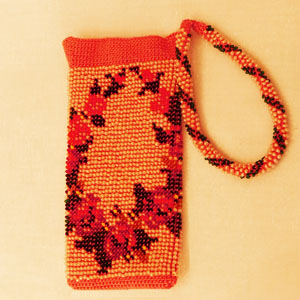 Футляры для телефонов из бисера