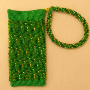 Футляры для телефонов из бисера