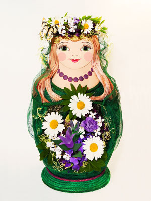 Мая в летнем наряде