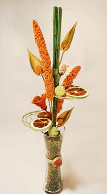 Композиция из сухоцветов на столиках в ресторанах