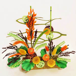 Композиция из сухоцветов на столиках в ресторанах